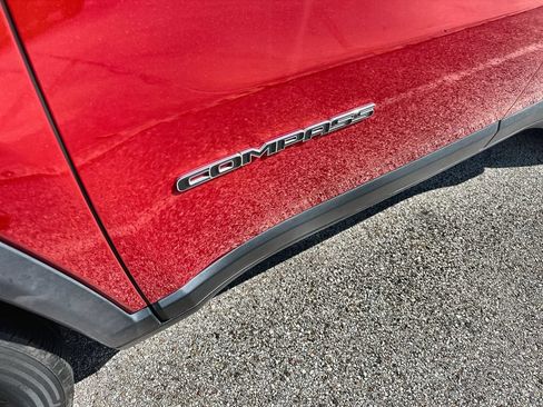 Used 2018 Jeep Compass Latitude w/ Safe & Security Group FWD image 3