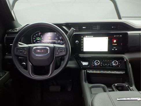 Used 2024 GMC Sierra 2500 AT4 w/ AT4 Preferred Package image 11