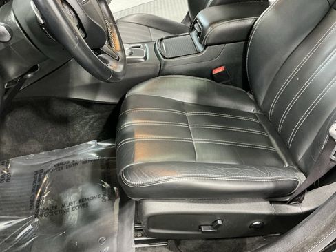 Used 2015 Chrysler 300 S image 20