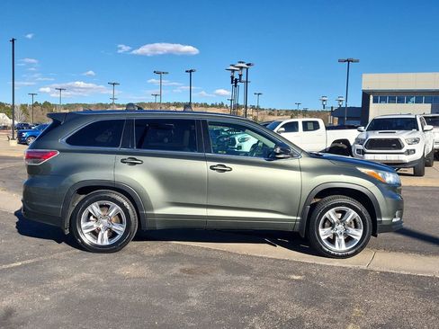 Used 2014 Toyota Highlander Limited Platinum image 3