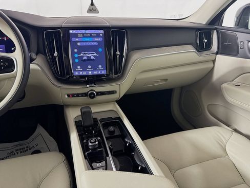 Used 2024 Volvo XC60 B5 Plus AWD/4WD image 28