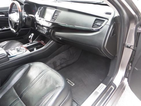 Used 2016 Kia K900 Luxury image 18