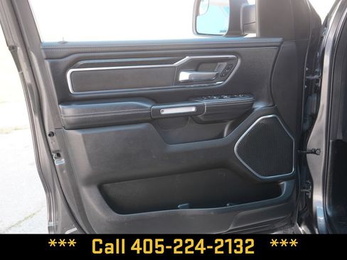 Used 2024 RAM 1500 Laramie AWD/4WD image 16