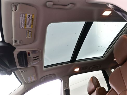 Used 2023 Subaru Ascent Touring image 19