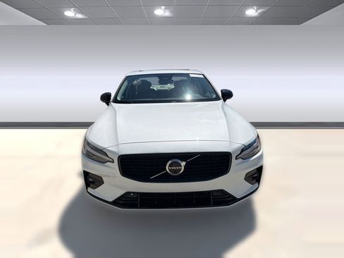 Used 2024 Volvo S60 B5 Plus w/ Climate Package FWD image 6