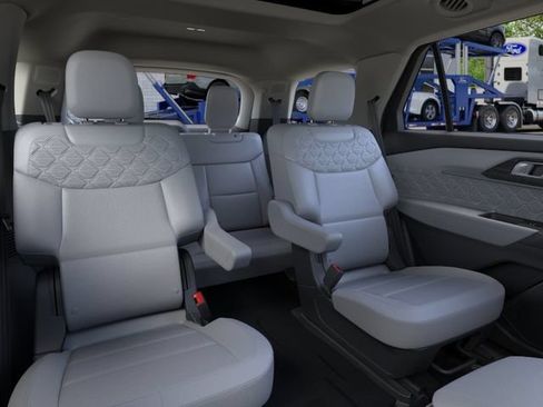 New 2026 Ford Explorer Platinum w/ LUX Leather Package AWD/4WD image 13