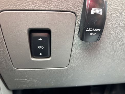 Used 2016 Ford F150 XLT w/ Equipment Group 302A Luxury AWD/4WD image 26