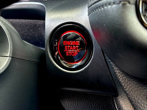 Used 2024 Honda HR-V LX image 18