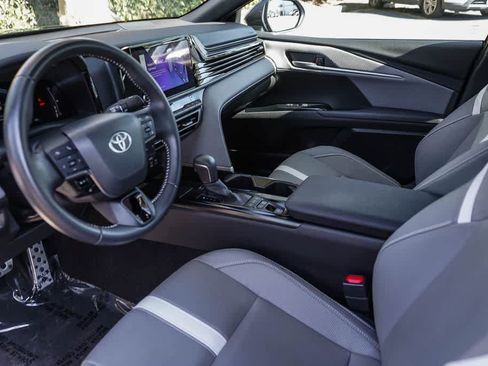 Used 2025 Toyota Camry SE FWD image 18