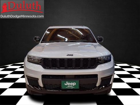 New 2024 Jeep Grand Cherokee L Laredo image 4