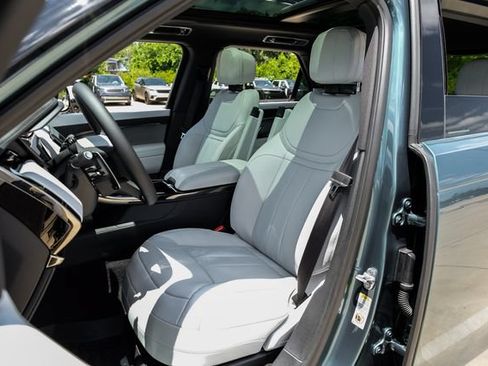 New 2026 Land Rover Range Rover Sport SE AWD/4WD image 40