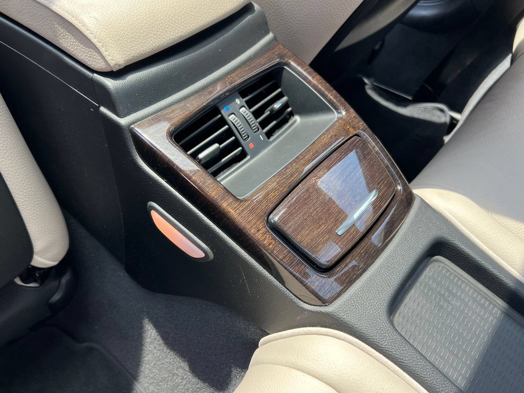 Used 2012 BMW 328i xDrive Coupe AWD/4WD image 18