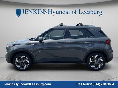 New 2026 Hyundai Venue SEL FWD image 9