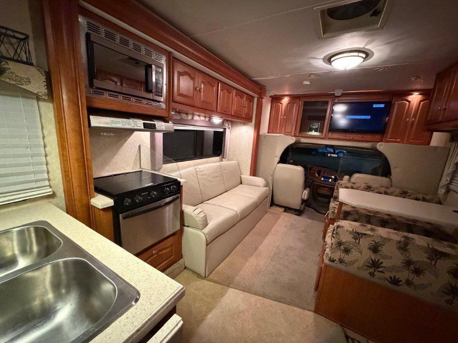 Used 2006 Ford E-450 and Econoline 450 RWD image 13