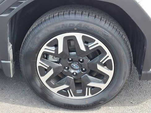 Certified 2025 Subaru Forester Premium image 8