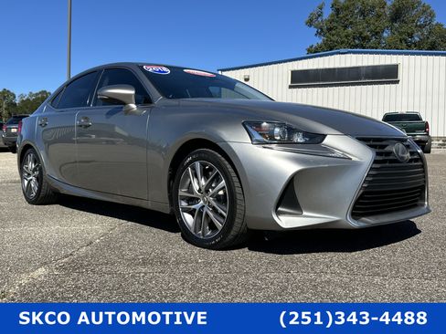 Used 2018 Lexus IS 300 w/ Accessory Package 2 image 7
