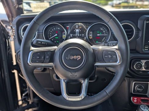 Used 2023 Jeep Wrangler Unlimited Rubicon 4xe AWD/4WD image 18