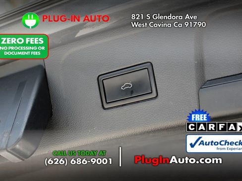 Used 2019 Volkswagen Atlas SE w/ Panoramic Sunroof Package FWD image 12