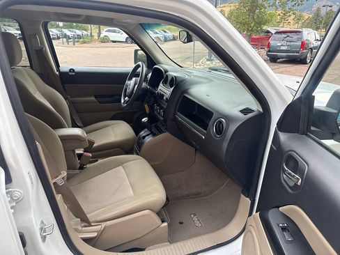Used 2015 Jeep Patriot Sport w/ Power Value Group FWD image 28
