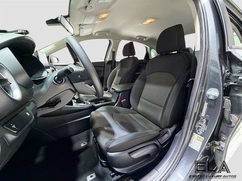 Used 2023 Kia Forte LXS FWD image 20