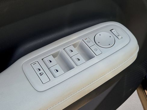 Used 2026 Hyundai Santa Fe SEL FWD image 21