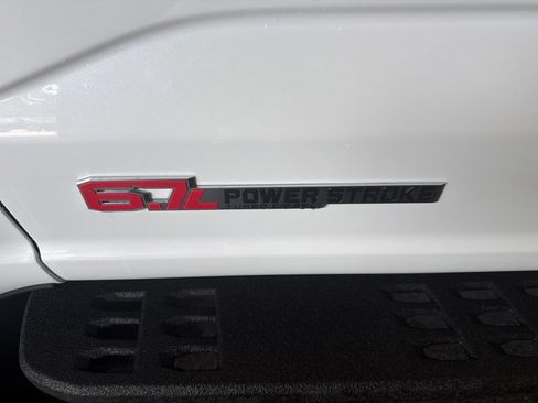 New 2026 Ford F350 Platinum w/ Tremor Off-Road Package AWD/4WD image 9