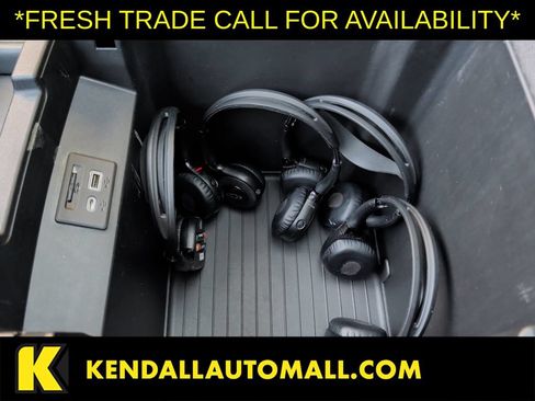 Used 2021 Chevrolet Suburban High Country AWD/4WD image 16