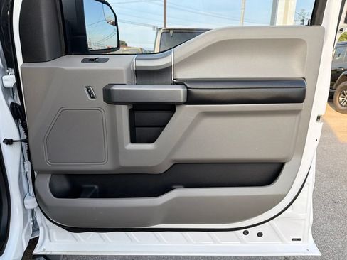 Used 2018 Ford F150 XLT w/ Equipment Group 302A Luxury AWD/4WD image 21
