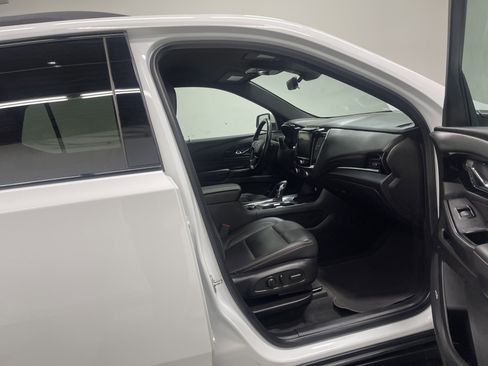 Used 2024 Chevrolet Traverse RS image 26