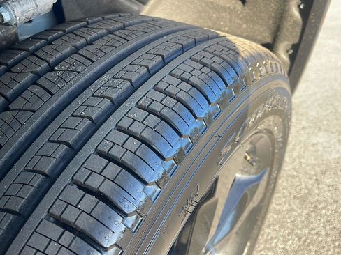 New 2026 Jeep Grand Cherokee L Limited w/ Limited Altitude Package image 10