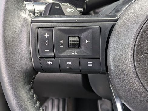 Certified 2024 Nissan Pathfinder SV w/ SV Premium Package AWD/4WD image 17
