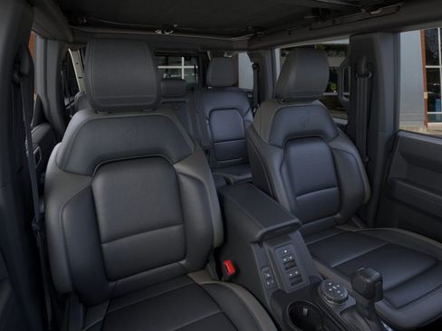 New 2025 Ford Bronco Outer Banks w/ Sasquatch Package image 10