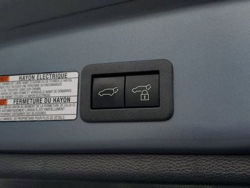 Used 2024 Toyota Corolla Cross AWD Hybrid w/ Convenience Package image 11