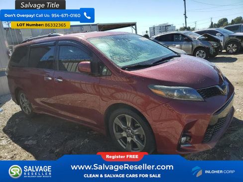 Used 2020 Toyota Sienna SE w/ Carpet Mat Package image 4