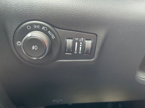 New 2026 Jeep Compass Latitude image 15