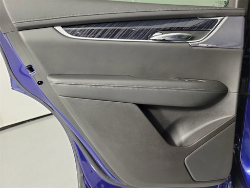 Certified 2023 Cadillac XT6 Premium Luxury w/ Technology Package image 14