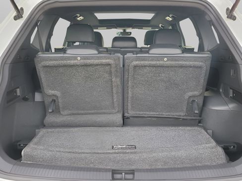 Used 2021 Volkswagen Tiguan SE R-Line image 33