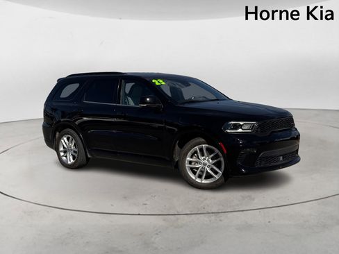 Used 2023 Dodge Durango GT image 2