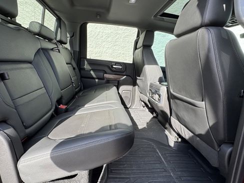 Used 2023 GMC Sierra 2500 Denali w/ Denali Ultimate Package image 12