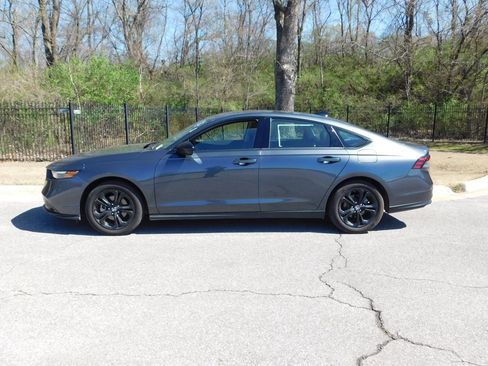 Used 2025 Honda Accord SE image 2