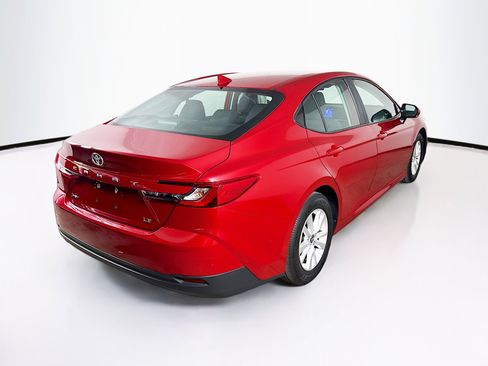 Used 2025 Toyota Camry LE image 31