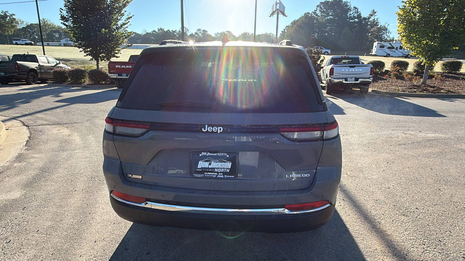 New 2027 Jeep Grand Cherokee Laredo RWD image 9