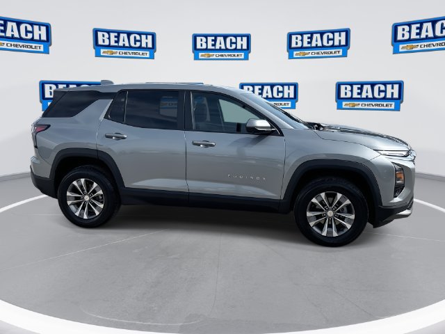 Used 2026 Chevrolet Equinox LT w/ Convenience Package II FWD image 9