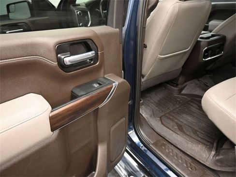 Used 2022 GMC Sierra 1500 SLT w/ SLT Premium Package image 16