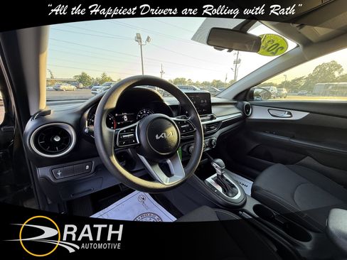 Used 2024 Kia Forte LX image 13