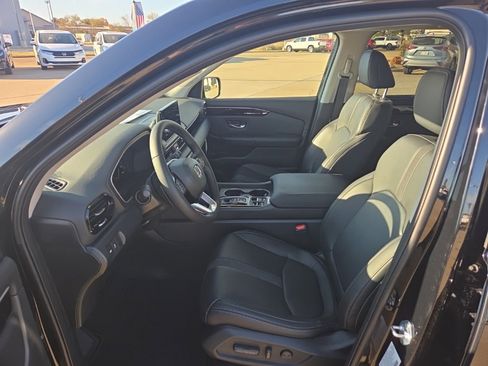 New 2025 Honda Pilot EX-L image 10