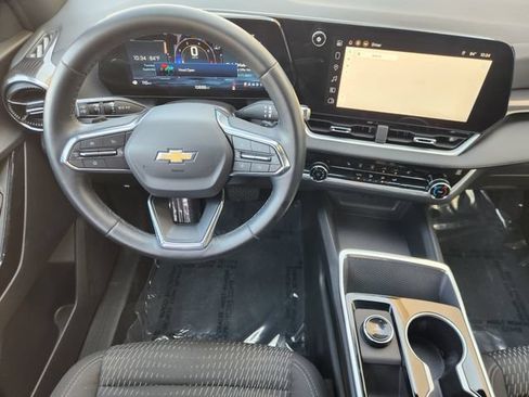 Used 2026 Chevrolet Equinox LT FWD image 28