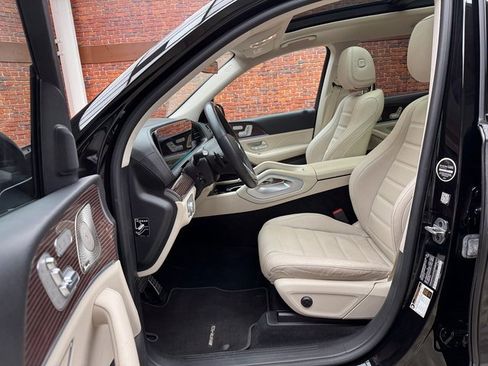 Certified 2023 Mercedes-Benz GLS 450 4MATIC image 23