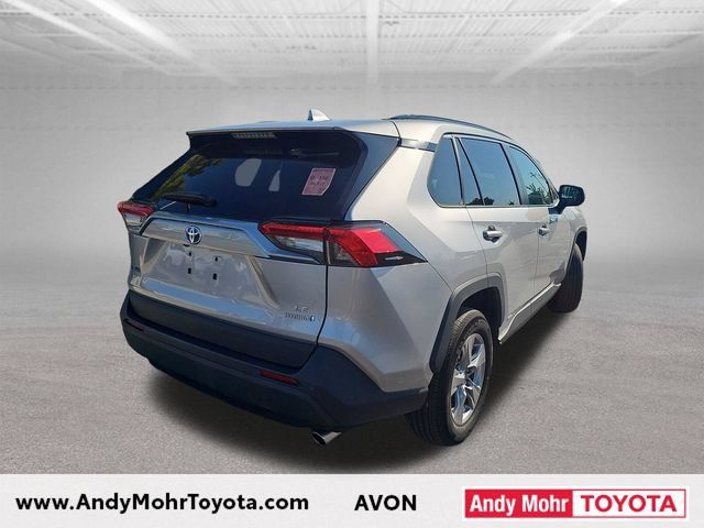 Used 2022 Toyota RAV4 LE AWD/4WD image 7