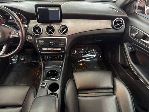Used 2018 Mercedes-Benz GLA 250 image 26